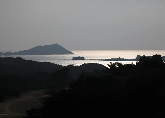 Pine House In Nemu Iseshima